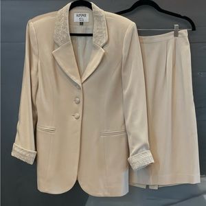 Kasper Vintage 100% Wool Beige/Tan 2 pc Collared Jacket & Skirt Suit Sz10P